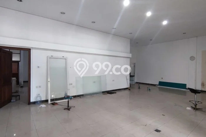 Komersial Disewakan Cepat di Semarang Tengah Semarang LB 520m2 Komersial Disewakan Cepat di Semarang Tengah Semarang LB 520m2