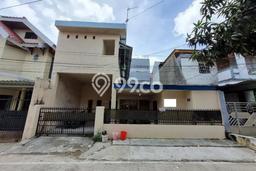 Dijual Hunian Rumah Terawat 8 KT di Tidung, Makassar Dijual Hunian Rumah Terawat 8 KT di Tidung, Makassar