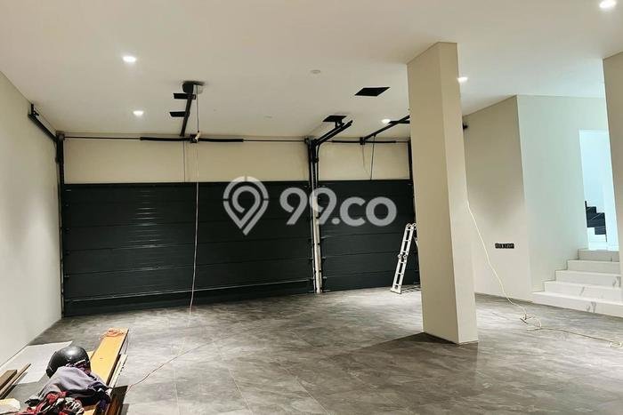 Hunian Mewah LB 500m2 Siap Huni Desain Elegan di Sentul City, Bogor Hunian Mewah LB 500m2 Siap Huni Desain Elegan di Sentul City, Bogor