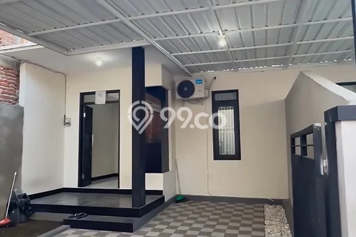 UNIT LANGKA! Rumah di Gatot Subroto, 2 KT, Pemandangan Kota, LT 100m² Bangunan 70m² UNIT LANGKA! Rumah di Gatot Subroto, 2 KT, Pemandangan Kota, LT 100m² Bangunan 70m²