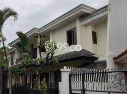 For Sale! Luxury House LT 650m2 Desain Modern di Kuningan For Sale! Luxury House LT 650m2 Desain Modern di Kuningan
