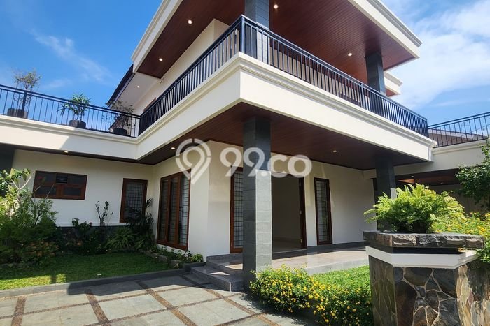 For Sale! Premium House LT 670m2 Desain Elegan di Pejaten For Sale! Premium House LT 670m2 Desain Elegan di Pejaten