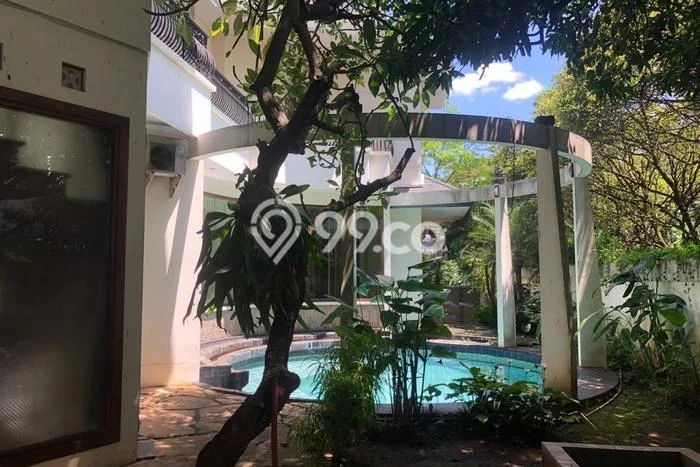 Ready to Use! Luxury House LT 650m2 Desain Modern di patra kuningan Ready to Use! Luxury House LT 650m2 Desain Modern di patra kuningan
