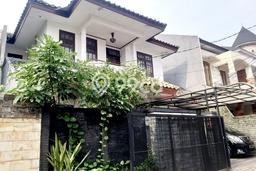 Siap Huni Hunian Elit 5 Kamar di Kebayoran Baru Dekat ke Mana Saja Siap Huni Hunian Elit 5 Kamar di Kebayoran Baru Dekat ke Mana Saja