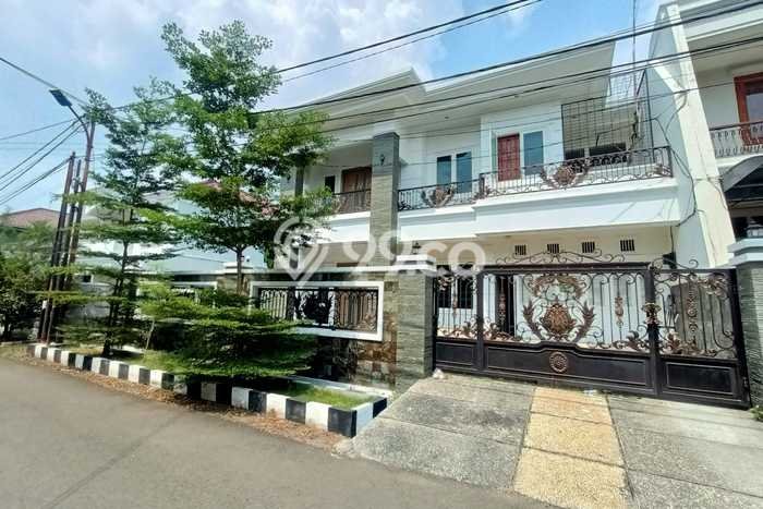 Ready to Use! Premium House LT 450m2 Desain Modern di Pulomas Ready to Use! Premium House LT 450m2 Desain Modern di Pulomas