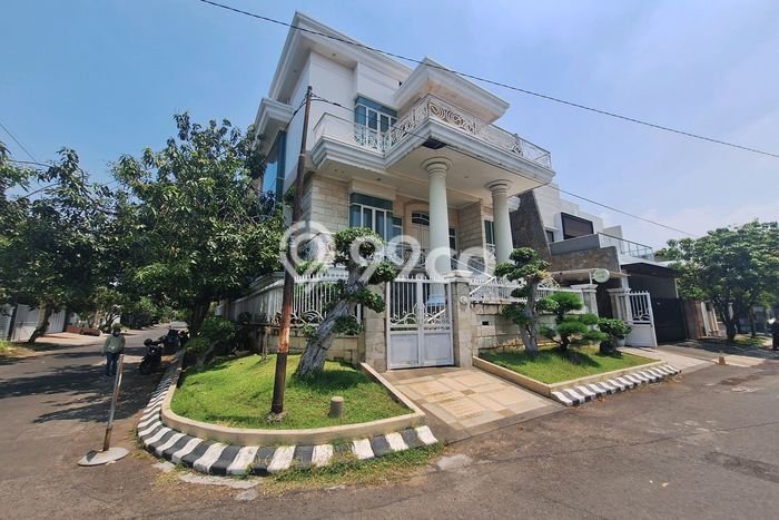 Hot Offer Hunian Mewah Ideal dan Luas di Waru, Sidoarjo Hot Offer Hunian Mewah Ideal dan Luas di Waru, Sidoarjo