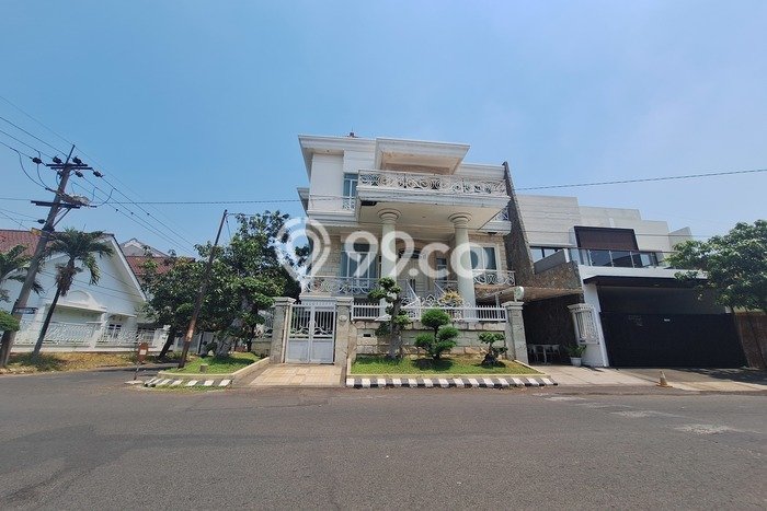 Hot Offer Hunian Mewah Ideal dan Luas di Waru, Sidoarjo Hot Offer Hunian Mewah Ideal dan Luas di Waru, Sidoarjo