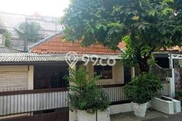 Rumah Luas Asri 4 KT Siap Pakai di Pulomas Jakarta Timur Rumah Luas Asri 4 KT Siap Pakai di Pulomas Jakarta Timur