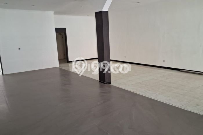 Ruko Area Komersial di Diponegoro, Luas 200m2m², Siap Operasional Ruko Area Komersial di Diponegoro, Luas 200m2m², Siap Operasional