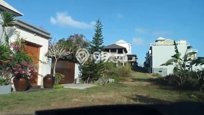 Tanah Potensial Kawasan Jimbaran, Luas 400m², Disewakan Tanah Potensial Kawasan Jimbaran, Luas 400m², Disewakan