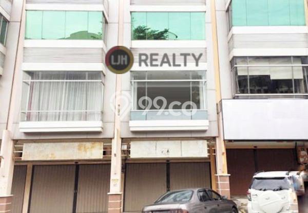 Ruko Dijual Lokasi Emas di Lubuk Baja Luas 300m2 Ruko Dijual Lokasi Emas di Lubuk Baja Luas 300m2