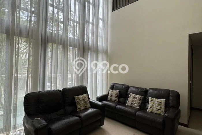 Hunian Mewah Dijual LT 220m2 di BSD, Tangerang Selatan Hunian Mewah Dijual LT 220m2 di BSD, Tangerang Selatan
