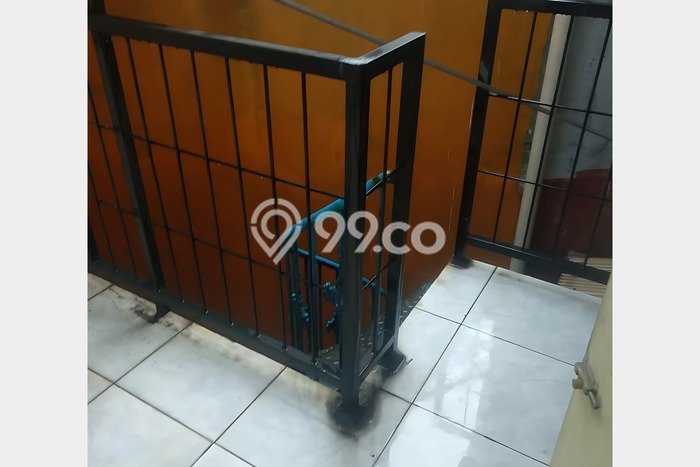 Jual Rumah Bagus Siap Huni LB 210m2 di Ciracas, Jakarta Timur Jual Rumah Bagus Siap Huni LB 210m2 di Ciracas, Jakarta Timur