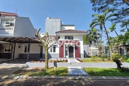 Jual Rumah Luas Megah Dengan View Eksklusif di Kota Baru Parahyangan, Bandung Jual Rumah Luas Megah Dengan View Eksklusif di Kota Baru Parahyangan, Bandung