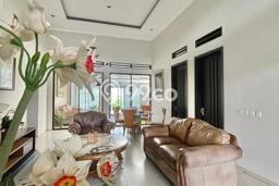 Ready to Use! Luxury House LT 485m2 Desain Elegan di Kota Baru Parahyangan Ready to Use! Luxury House LT 485m2 Desain Elegan di Kota Baru Parahyangan