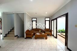 Hunian Mewah LB 200m2 Siap Pakai Desain Elegan di Kota Baru Parahyangan, Bandung Hunian Mewah LB 200m2 Siap Pakai Desain Elegan di Kota Baru Parahyangan, Bandung