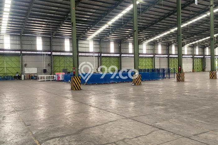 Unit Gudang disewakan di Karawang Timur Karawang dengan LT 30000m2 / LB 12000m2 Unit Gudang disewakan di Karawang Timur Karawang dengan LT 30000m2 / LB 12000m2