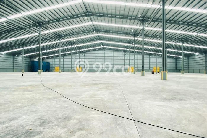 Disewakan Gudang di Kawasan Ramai Cikarang Luas 8531m2 Disewakan Gudang di Kawasan Ramai Cikarang Luas 8531m2