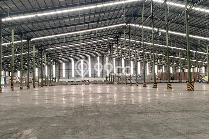 Unit Gudang disewakan di Karawang Timur Karawang dengan LT 30000m2 / LB 12000m2 Unit Gudang disewakan di Karawang Timur Karawang dengan LT 30000m2 / LB 12000m2