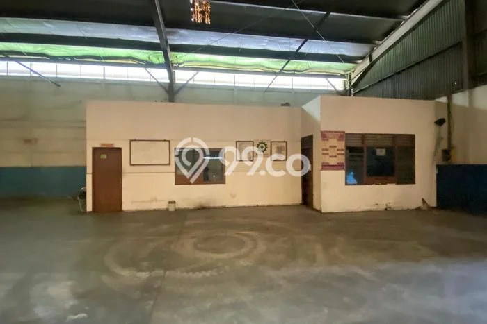 Unit Gudang Disewa Lokasi Karawang Barat, Karawang Spesifikasi Luas Bangunan 8082m2 Unit Gudang Disewa Lokasi Karawang Barat, Karawang Spesifikasi Luas Bangunan 8082m2