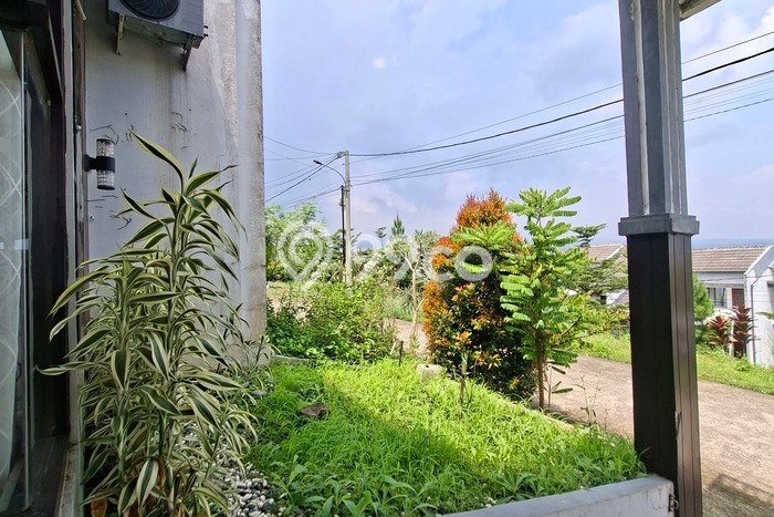 Dijual Rumah 2 Kamar Lokasi Ideal Bagus dan Strategis di Caringin Dijual Rumah 2 Kamar Lokasi Ideal Bagus dan Strategis di Caringin