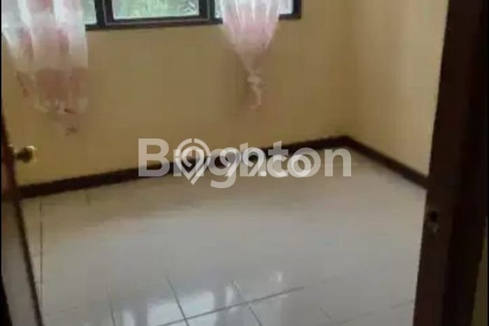 Apartemen Disewakan 3 Kamar Murah Siap Huni di Tangerang, Luas 108m2 Apartemen Disewakan 3 Kamar Murah Siap Huni di Tangerang, Luas 108m2