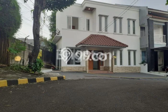 Rumah Modern 6 KT LT 133m2 di Lippo Karawaci Rumah Modern 6 KT LT 133m2 di Lippo Karawaci