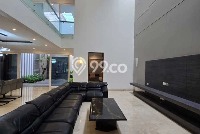 Ready to Use! Premium House LT 301m2 Desain Modern di Mega Kuningan Ready to Use! Premium House LT 301m2 Desain Modern di Mega Kuningan