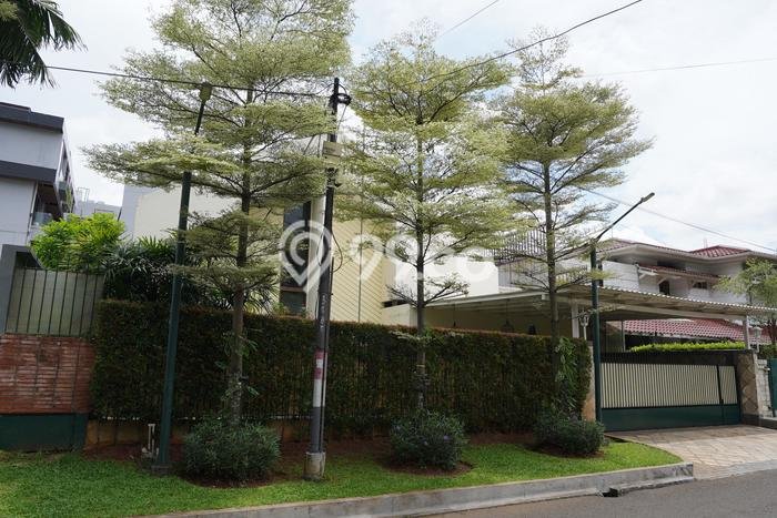 Hunian Mewah LB 430m2 Siap Pakai Desain Elegan di Pondok Indah, Jakarta Selatan Hunian Mewah LB 430m2 Siap Pakai Desain Elegan di Pondok Indah, Jakarta Selatan