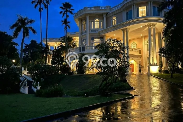 Rumah Elit LB 3000m2 Siap Huni Desain Elegan di Kemang, Jakarta Selatan Rumah Elit LB 3000m2 Siap Huni Desain Elegan di Kemang, Jakarta Selatan
