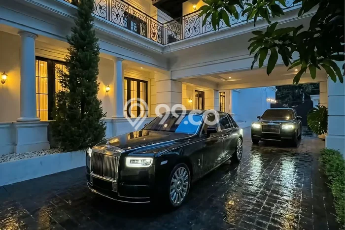 For Sale! Luxury House LT 1600m2 Desain Modern di Kemang For Sale! Luxury House LT 1600m2 Desain Modern di Kemang