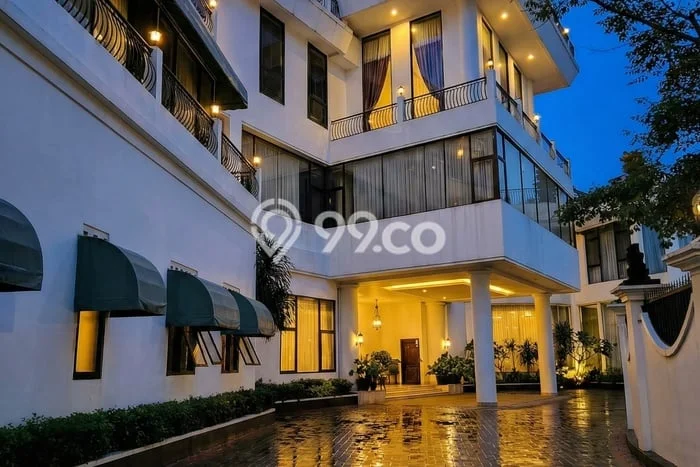 Jual Rumah Luas Elegan Dengan View Cantik di Sentul City, Bogor Jual Rumah Luas Elegan Dengan View Cantik di Sentul City, Bogor
