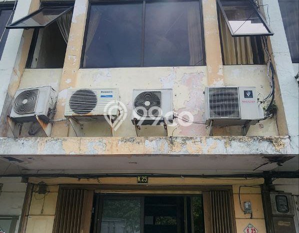 Ruko Dijual di Surabaya LT 58m2 & LB 150m2 Lokasi Terbaik! Ruko Dijual di Surabaya LT 58m2 & LB 150m2 Lokasi Terbaik!