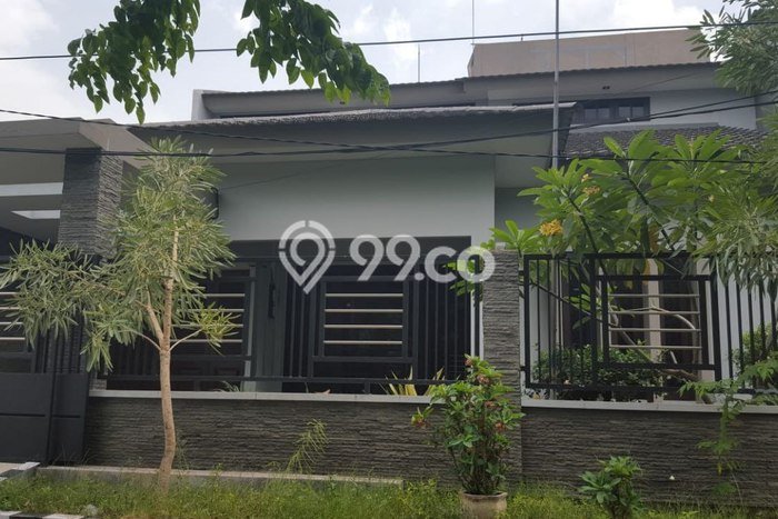 Dijual Rumah Premium dengan Fasilitas Sekitar Komplit di Tenggilis Mejoyo, Surabaya Dijual Rumah Premium dengan Fasilitas Sekitar Komplit di Tenggilis Mejoyo, Surabaya
