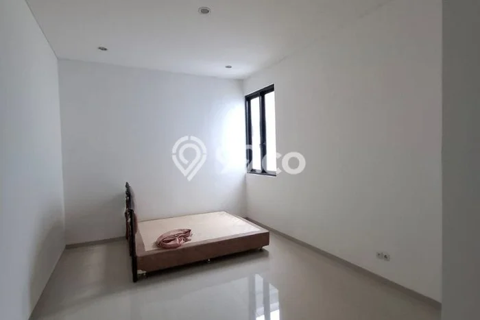 Rumah Elit Modern Siap Huni di Pakuwon City Surabaya Rumah Elit Modern Siap Huni di Pakuwon City Surabaya