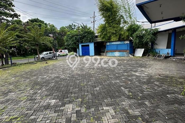 Kantor Dijual di Wonocolo Surabaya dengan Luas Bangunan 700m2 Kantor Dijual di Wonocolo Surabaya dengan Luas Bangunan 700m2