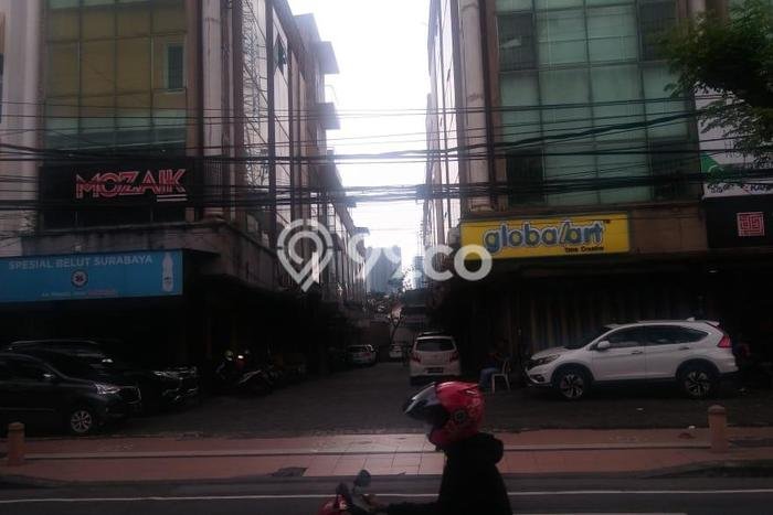 Ruko Dijual di Genteng LT 39m2, LB 150m2 untuk Investasi Ruko Dijual di Genteng LT 39m2, LB 150m2 untuk Investasi