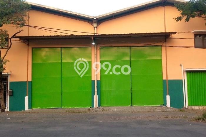 AREA PREMIUM! Gudang Kawasan Gedangan, Luas 396m2m², Kawasan Komersial AREA PREMIUM! Gudang Kawasan Gedangan, Luas 396m2m², Kawasan Komersial
