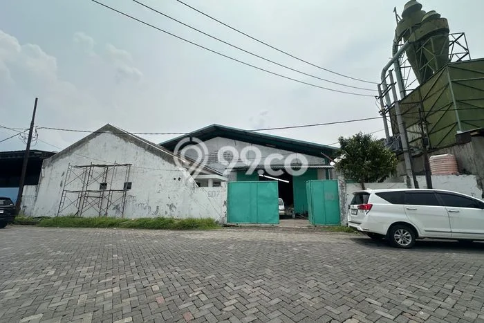 Unit Gudang Disewa Lokasi Asemrowo, Surabaya Spesifikasi Luas Bangunan 966m2 Unit Gudang Disewa Lokasi Asemrowo, Surabaya Spesifikasi Luas Bangunan 966m2