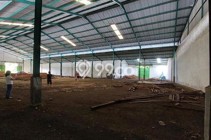 LOKASI STRATEGIS! Gudang di Waru, Luas 1500m2m², Area Bisnis LOKASI STRATEGIS! Gudang di Waru, Luas 1500m2m², Area Bisnis