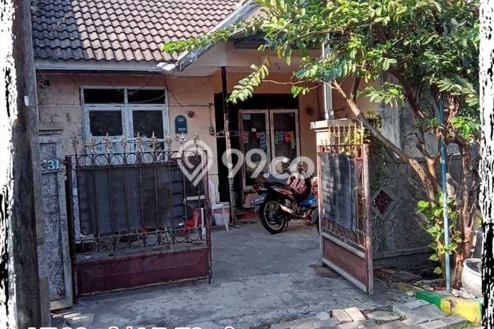 Rumah Modern LT 90m2m² Terawat di Kompleks Cluster Sedati, Sidoarjo Rumah Modern LT 90m2m² Terawat di Kompleks Cluster Sedati, Sidoarjo