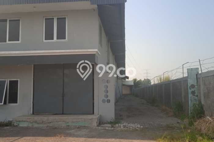 LOKASI PREMIUM! Gudang di Bangil, Luas 3000m2m², Akses Strategis LOKASI PREMIUM! Gudang di Bangil, Luas 3000m2m², Akses Strategis