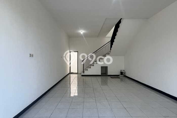 AREA PREMIUM! Ruko di Waru, Luas 120m2m², Pusat Bisnis AREA PREMIUM! Ruko di Waru, Luas 120m2m², Pusat Bisnis