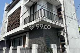 Rumah Asri area Margahayu, Bandung, Luas 84m² Bangunan 140m² Rumah Asri area Margahayu, Bandung, Luas 84m² Bangunan 140m²
