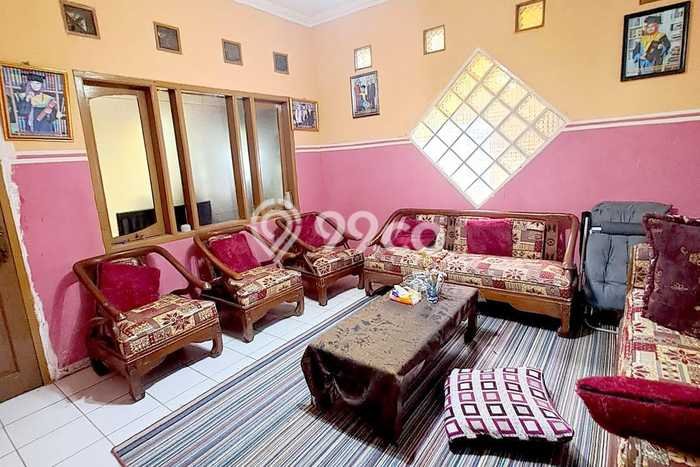 For Sale Rumah 9 Kamar Lokasi Ideal Bagus dan Strategis di Astanaanyar For Sale Rumah 9 Kamar Lokasi Ideal Bagus dan Strategis di Astanaanyar