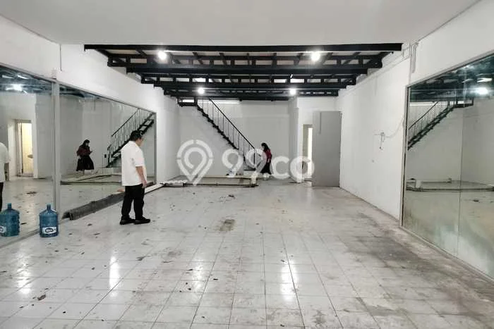 FOR RENT! Ruko di Soekarno Hatta Cocok untuk Bisnis 200m2 FOR RENT! Ruko di Soekarno Hatta Cocok untuk Bisnis 200m2