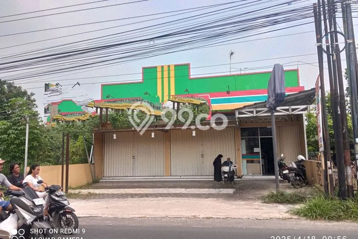Unit Komersial Dijual di Banguntapan Bantul Luas Bangunan 132m2 Unit Komersial Dijual di Banguntapan Bantul Luas Bangunan 132m2