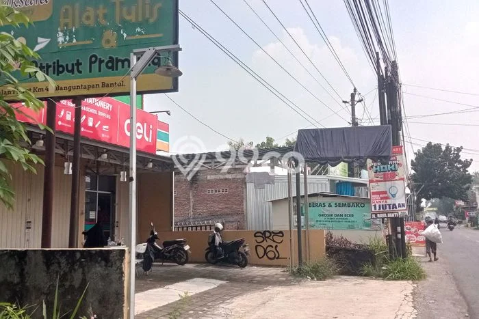Unit Komersial Dijual di Banguntapan Bantul Luas Bangunan 132m2 Unit Komersial Dijual di Banguntapan Bantul Luas Bangunan 132m2