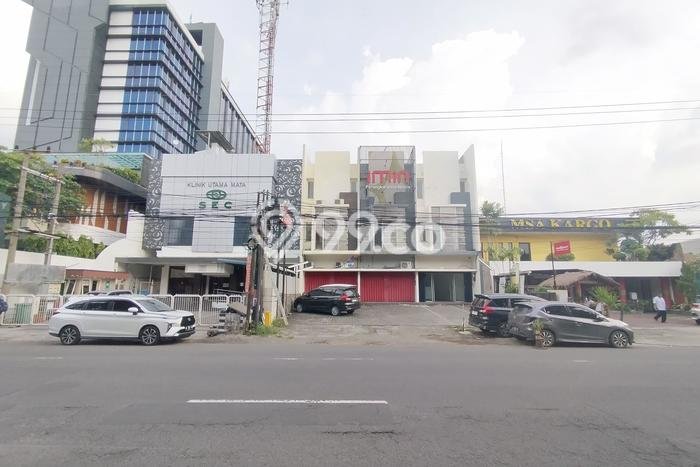 Ruko Dijual di Prime Area Surabaya Luas 300m2 Ruko Dijual di Prime Area Surabaya Luas 300m2