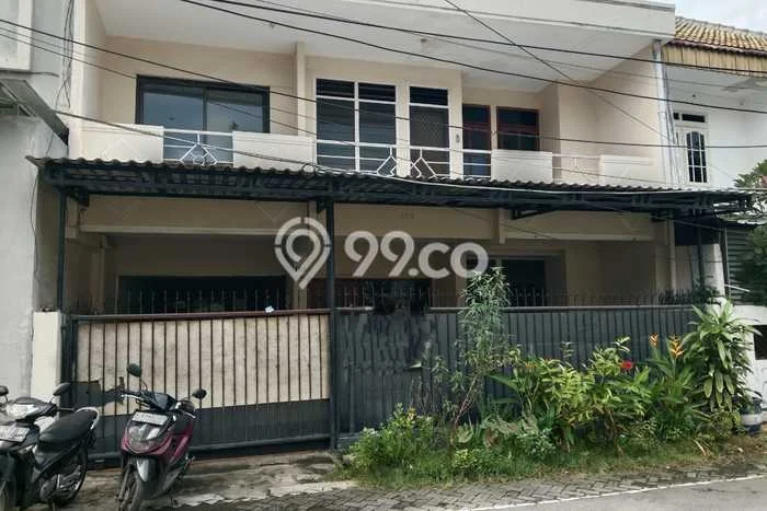 Disewakan! Rumah 3 Kamar Tidur &
2 Kamar Mandi di Pakis, Surabaya Disewakan! Rumah 3 Kamar Tidur &
2 Kamar Mandi di Pakis, Surabaya